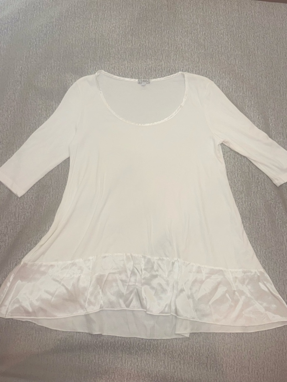 Women's Cream Scoop-Neck Tunic with Satin Trim